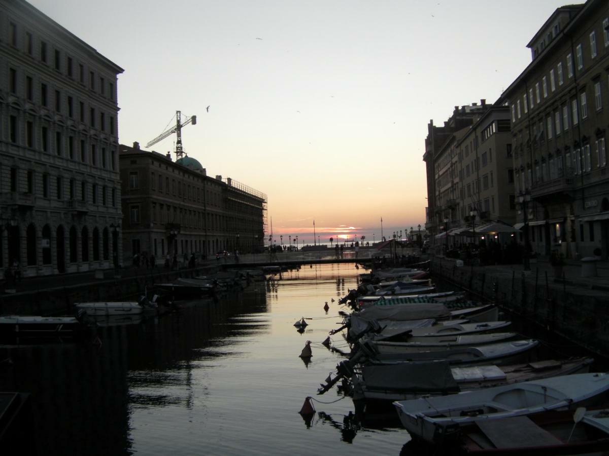 Happy Holidays Welcome Trieste Exteriör bild